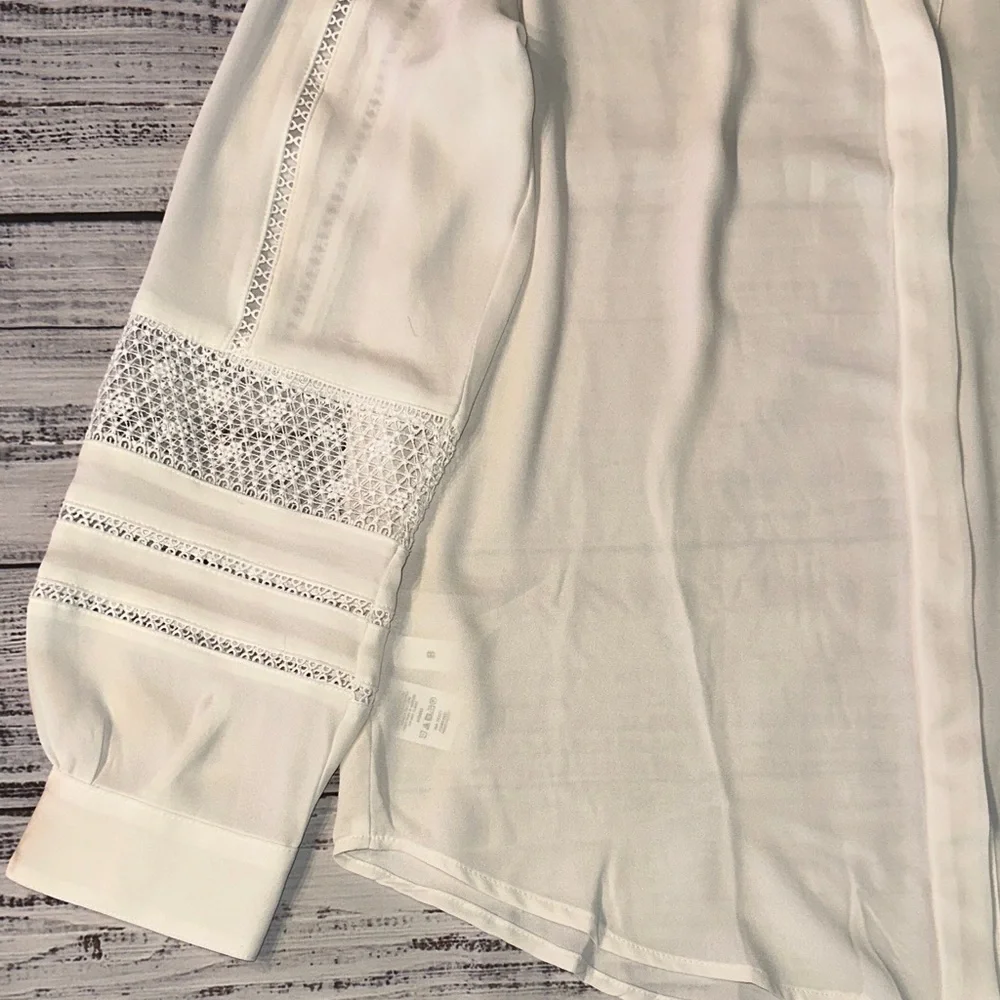 LOFT Ivory Blouse with Lace Detail Sz. M - Picture 6 of 9